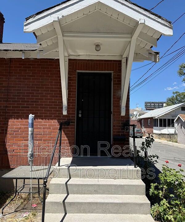 1st image of 56 1/2 S Wells Ave #1