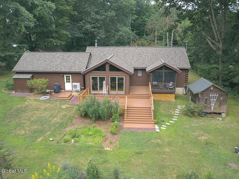 2nd image of 1144 Ridge Road