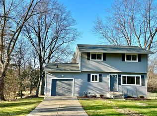 420 N Elm Ave, Tallmadge, OH