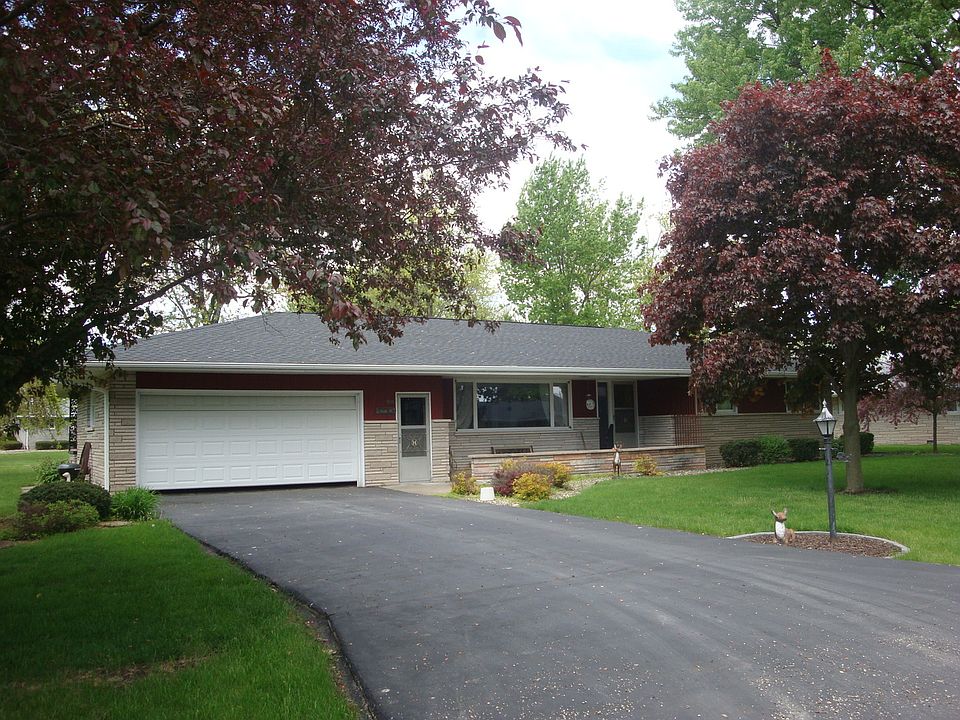 1st image of 438 N 3rd St