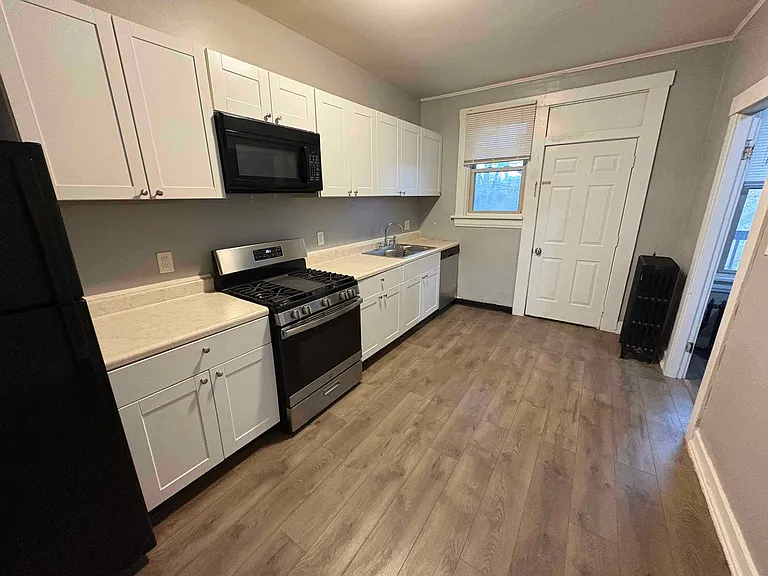 2727 Harris Ave #2 — Photo 10
