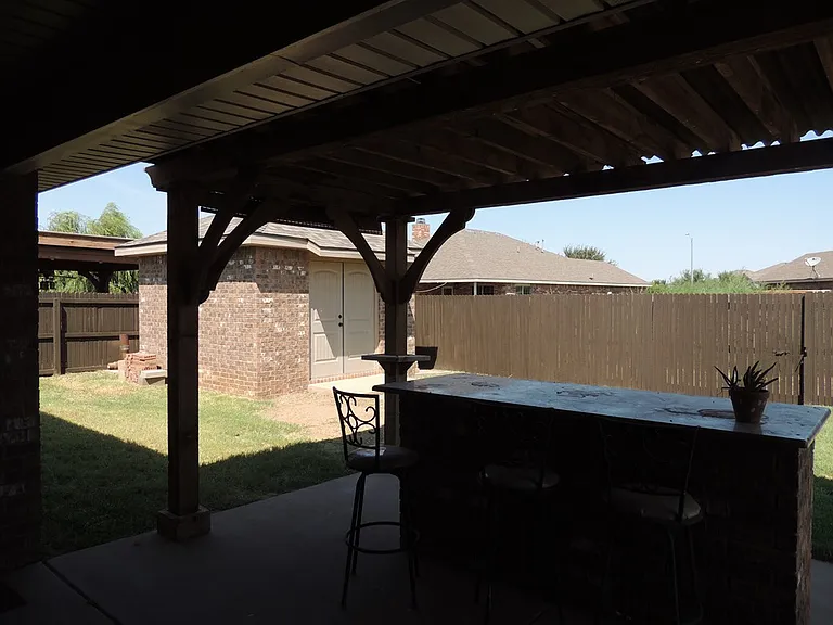 5706 Champions Dr — Photo 34