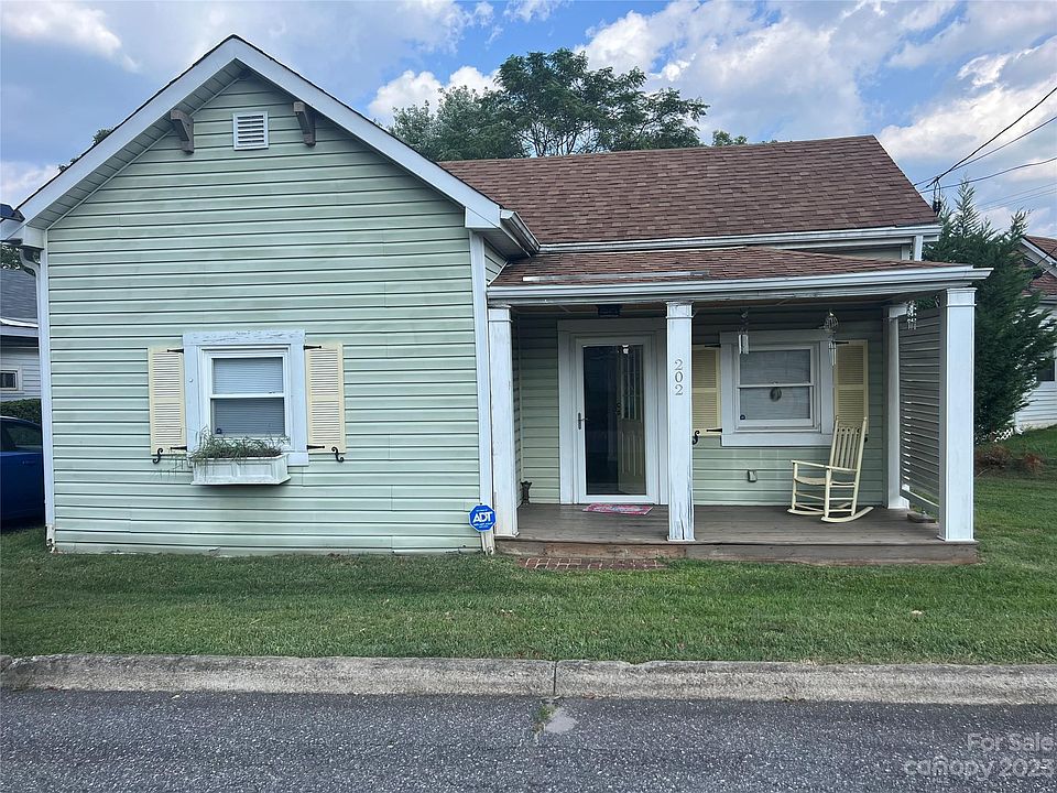 1st image of 202 N Lackey St