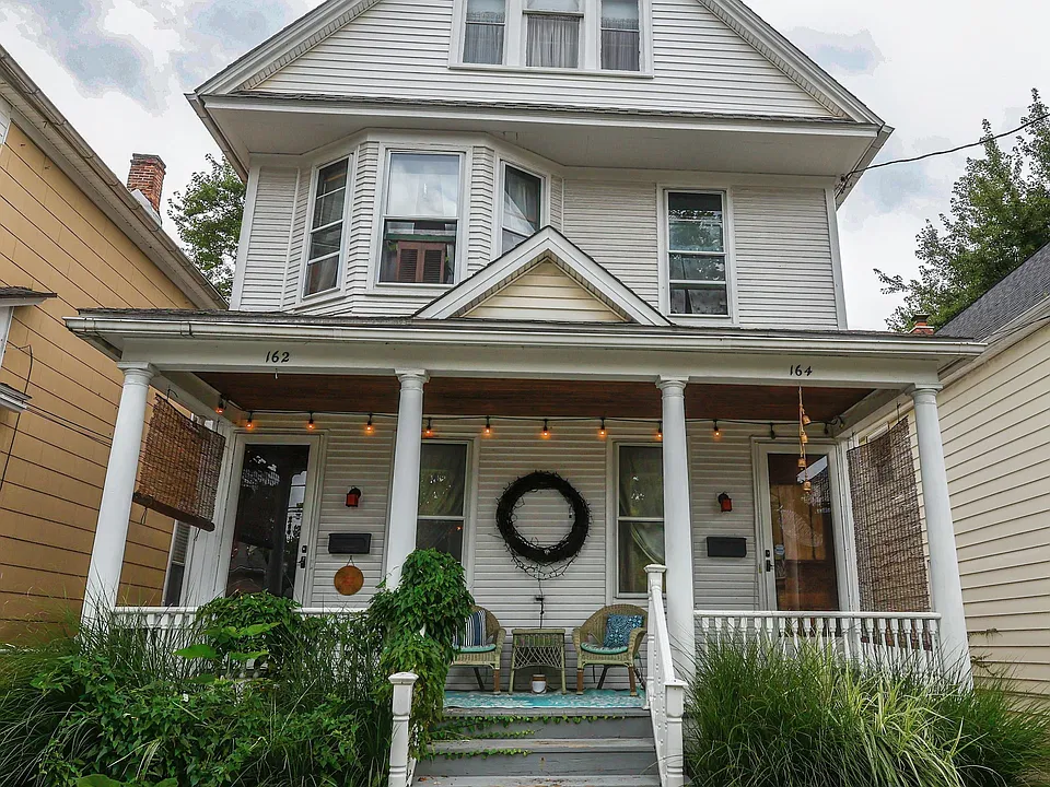 162 Howell St