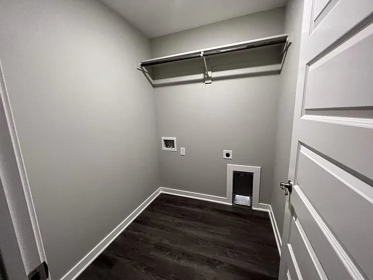 1536 N Pershing St — Photo 17