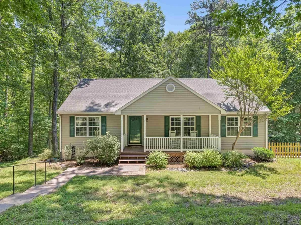 8 Riverside Dr, Palmyra, VA 22963