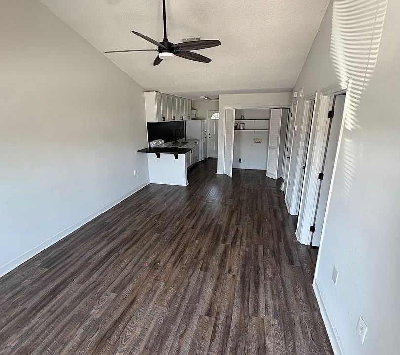 1st image of 230 Lanier Dr #172