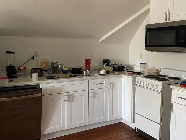 56 Hillside Pl #4 — Photo 4