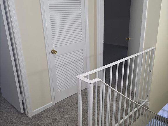 4th image of 1108 Tiger Blvd