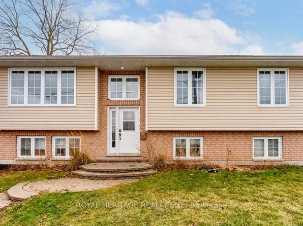 1 Heber St #A, Quinte West, ON K8V 1M4