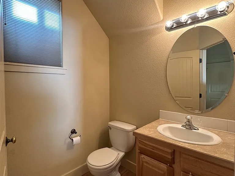 20159 Merriewood Ln — Photo 26