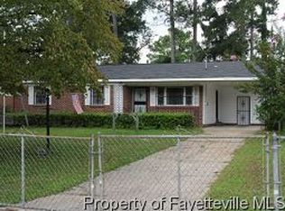 2610 Dumfries Dr, Fayetteville, NC 28306
