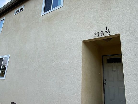 3rd image of 718 E 40th Pl #40718-12B