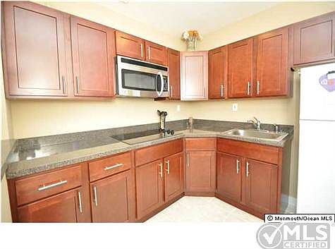 2nd image of 3 Lincoln Ct