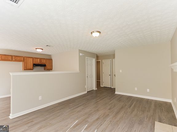 4th image of 1120 Bramblewood Dr