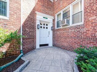 1361 Broadway APT B26, Hewlett, NY 11557