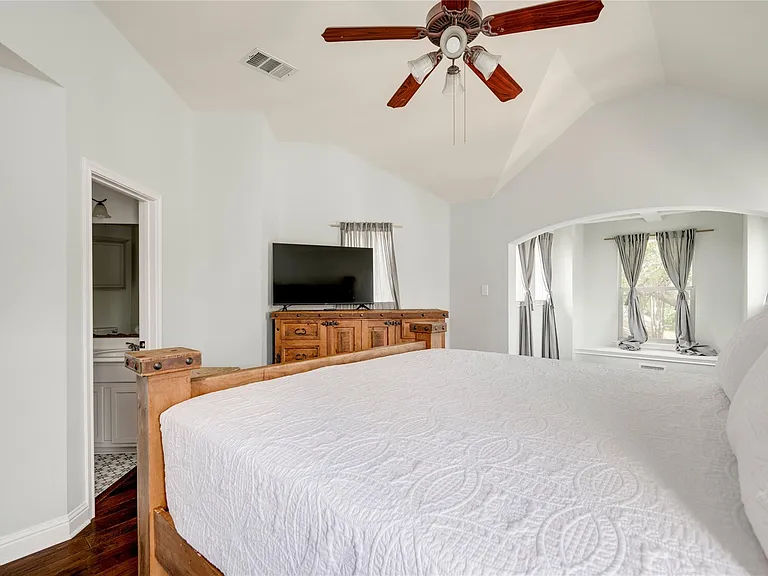 1802 Village Oak Ct — Photo 19