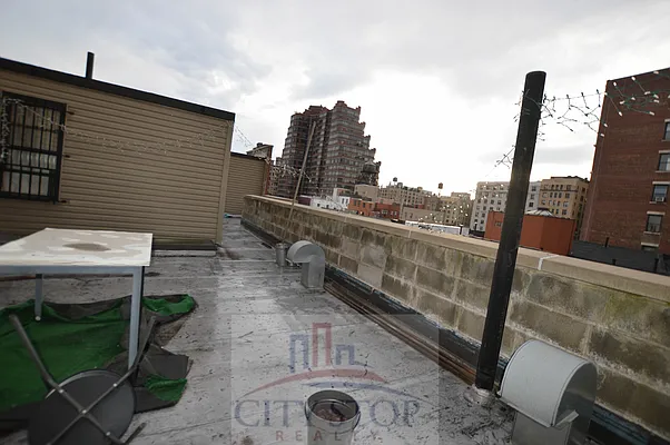 Rented by City Stop Realty | media 35