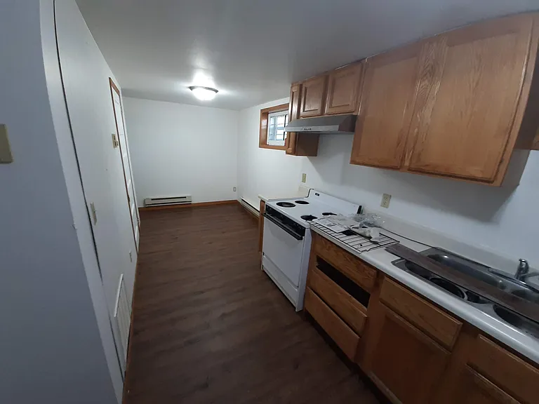 601 W John St #2 — Photo 2