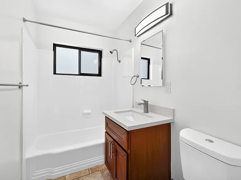 1563 Brockton Ave — Photo 11
