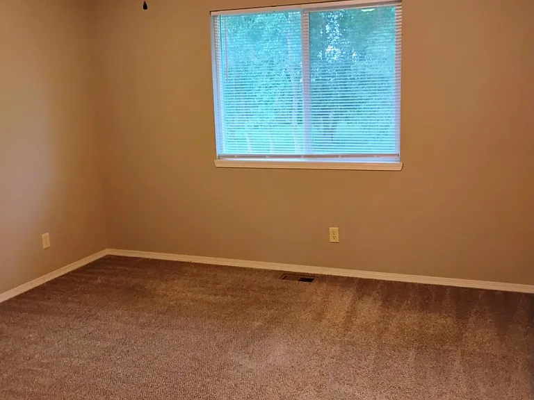 1818 N Nickelton Ct — Photo 22
