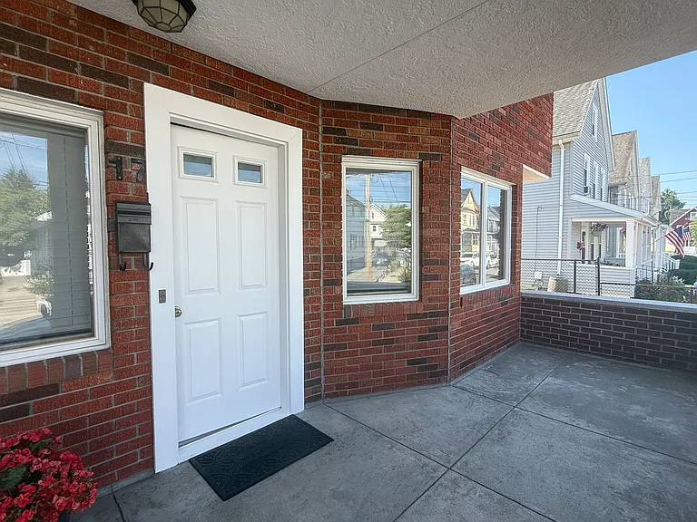 17 Poole St #1 — Photo 2