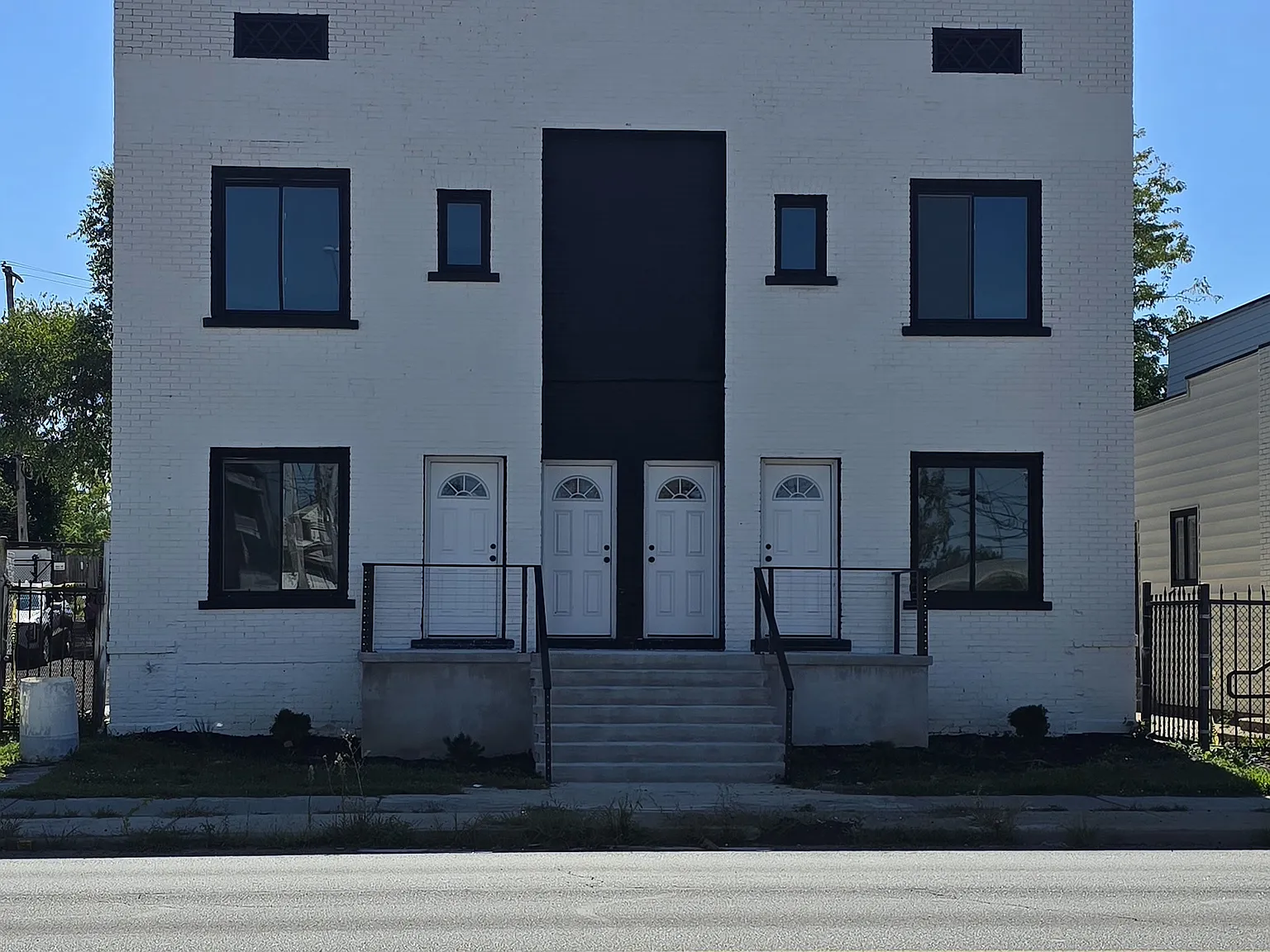 531 Broadway St — Photo 1