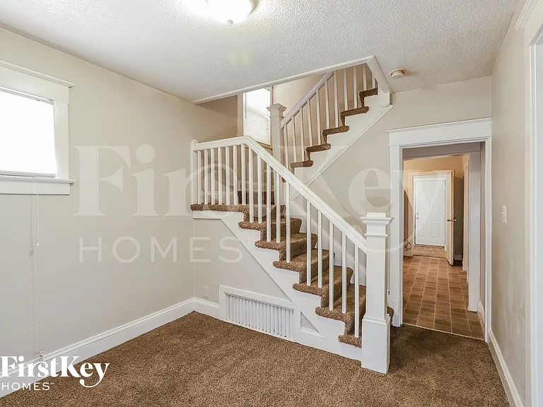 1603 Elmwood Ave — Photo 3