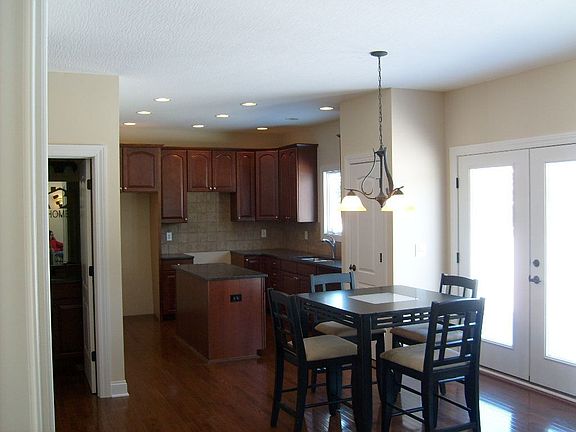 Model Dining Area-Kitchen