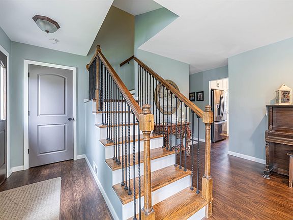 3rd image of 3107 Kingsridge Dr