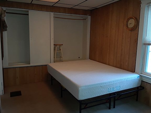 4th image of 12 N Saint James St #2