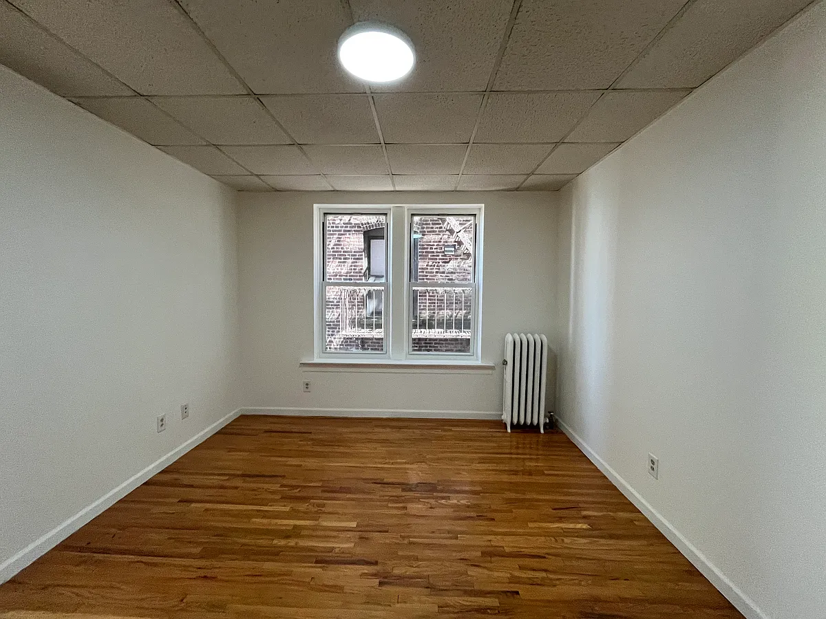 Building Photo - 177 W 48th St #7