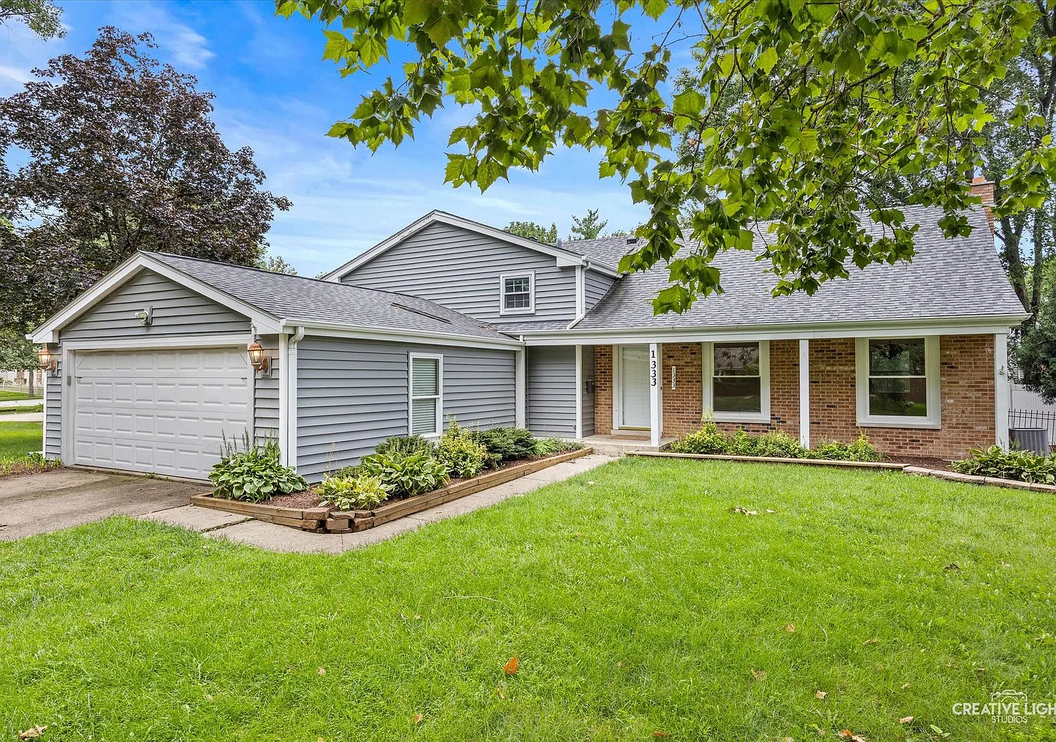 5 bed, 3.5 bath, 2505 sqft, $4,000 — Photo 1