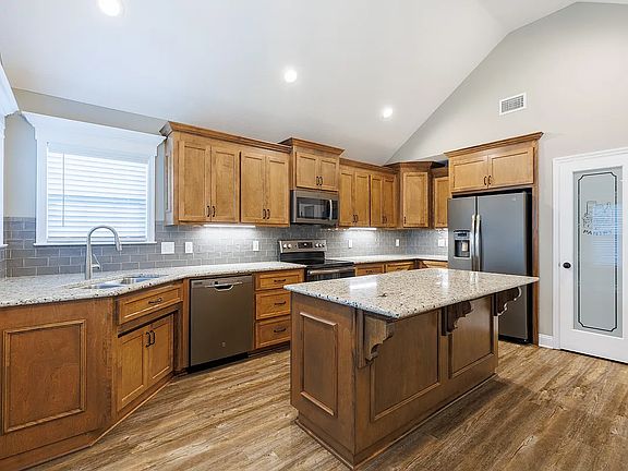 5th image of 3880 Zaun Cir