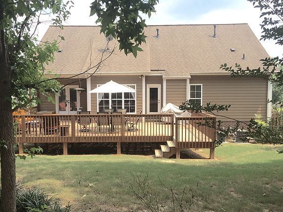 2nd image of 224 Piney Woods Ln