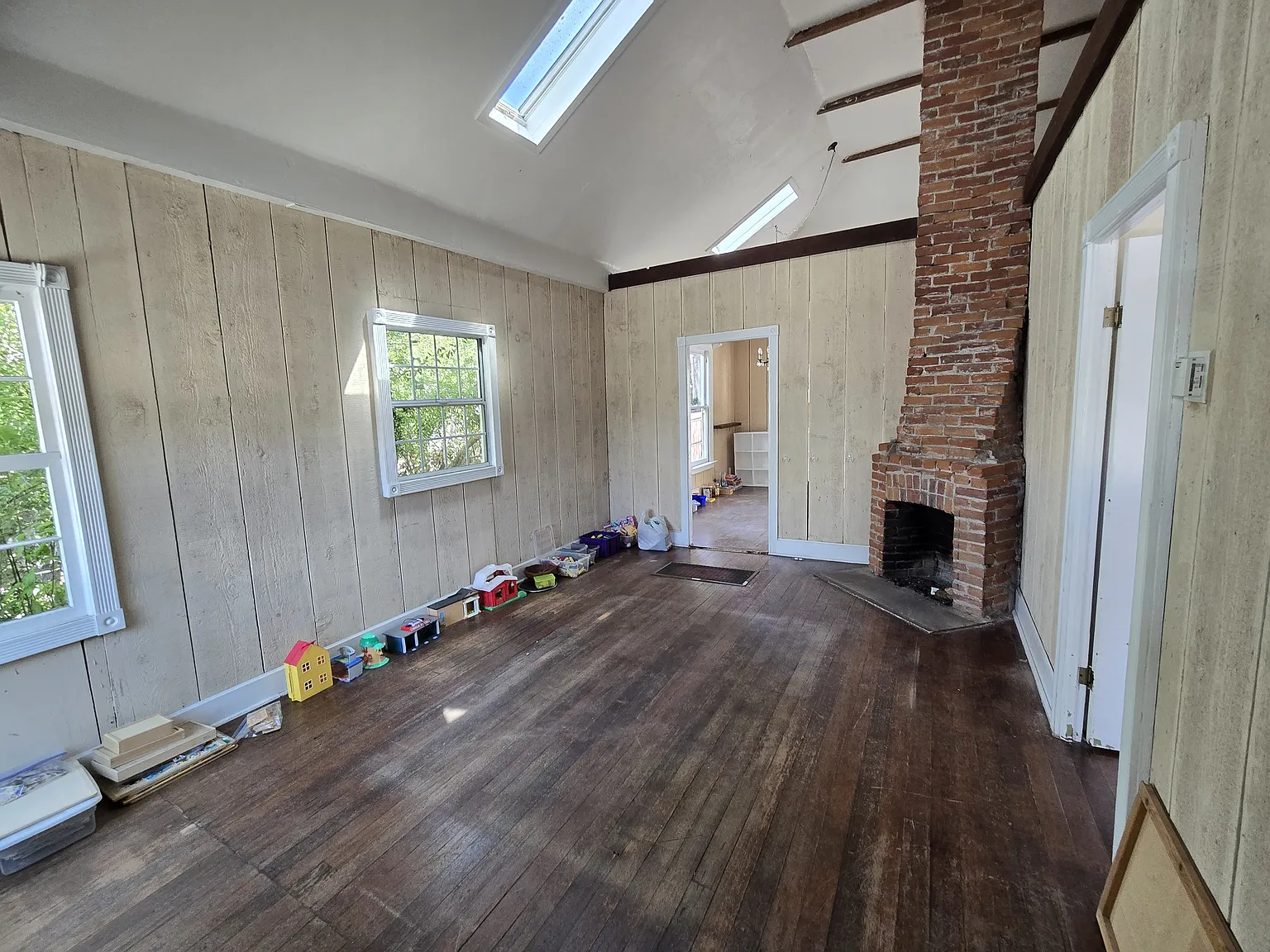 2 bed, 1.5 bath, 896 sqft, $3,800 — Photo 3
