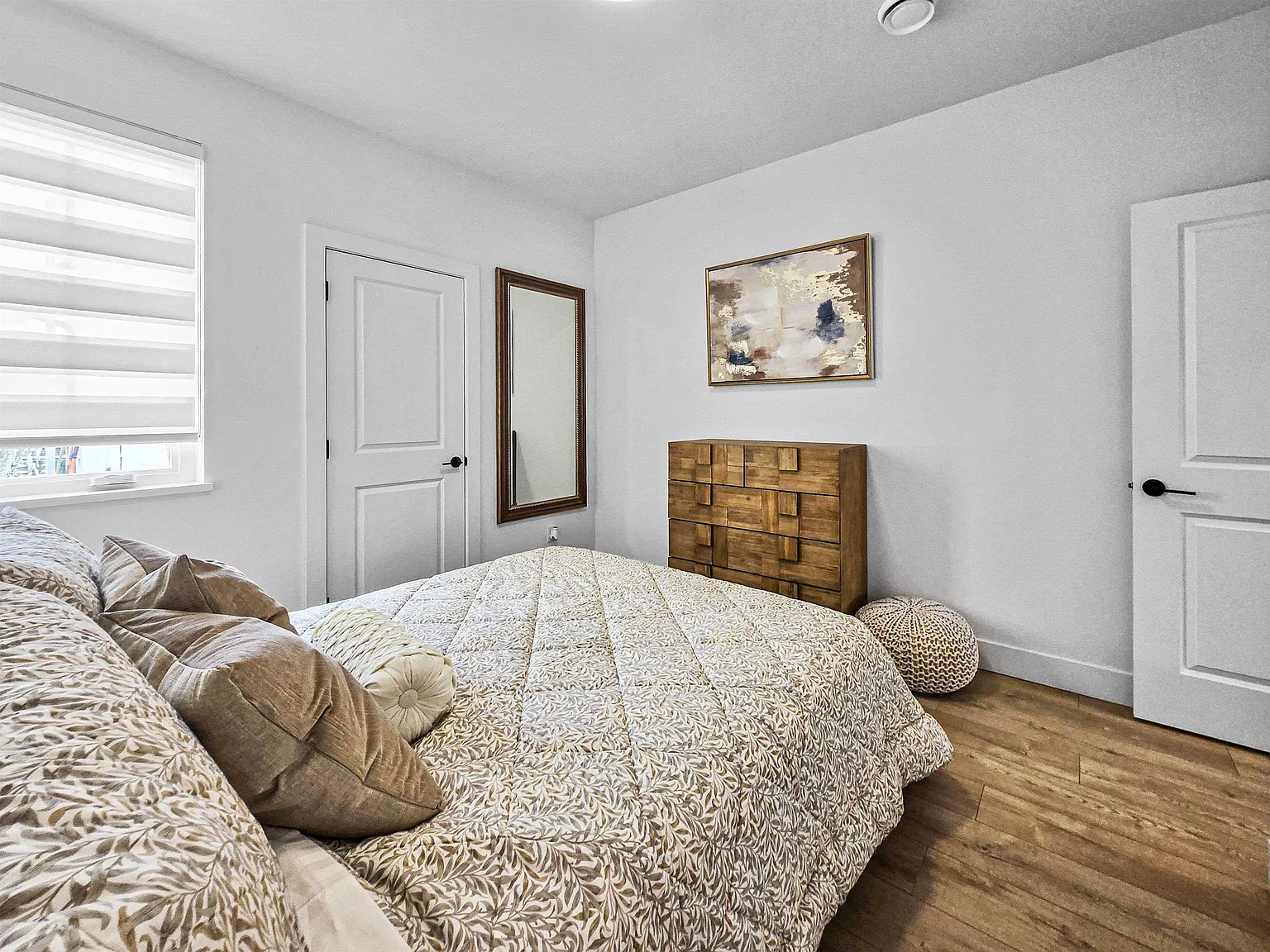 1 bed, 350 sqft, $1,900 — Photo 4