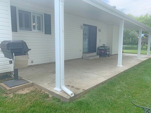 2nd image of 711 Coach House Dr