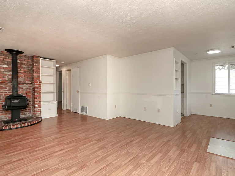 10302 Villa Ln SW #A — Photo 11