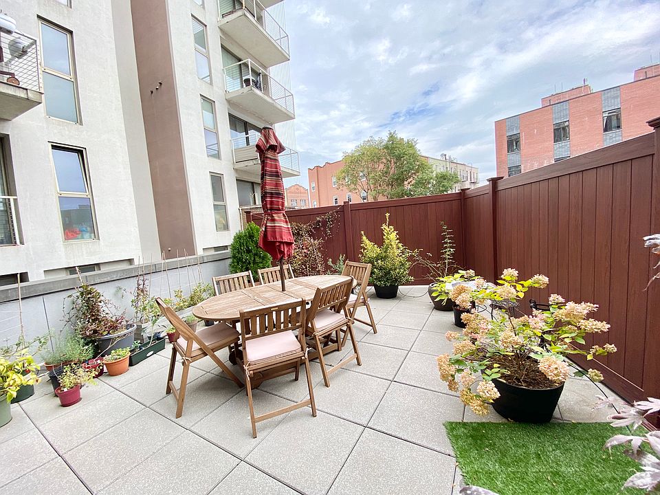 1st image of 544 Manhattan Ave APT 2C