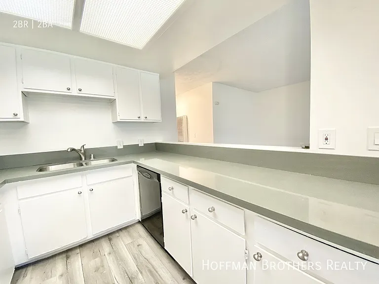 815 Centinela Ave #107 — Photo 7