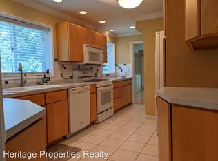 2247 Ferncliff Ln, Saint Louis, MO 63122