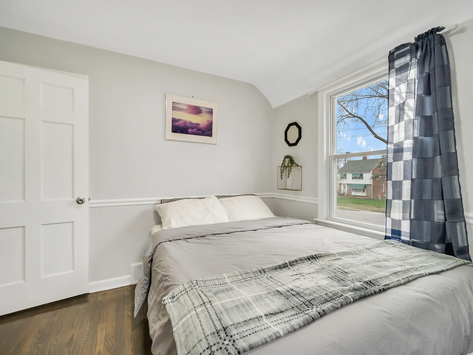 3 bed, 1700 sqft, $2,600 — Photo 4