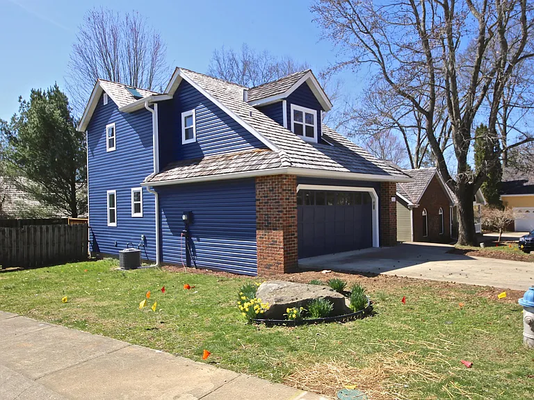 1612 E Camby Ct — Photo 24