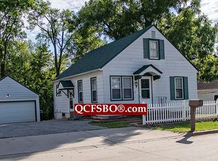 2215 W 49th St, Davenport, IA 52806