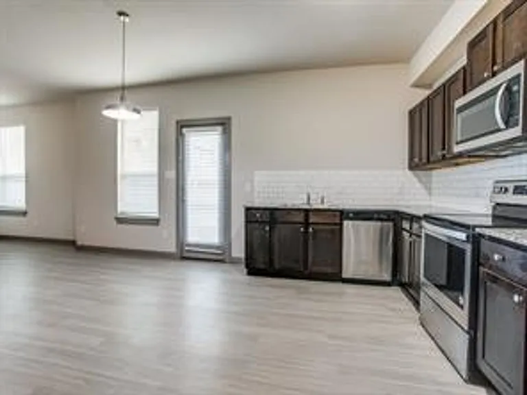 10604 Tube Dr — Photo 29