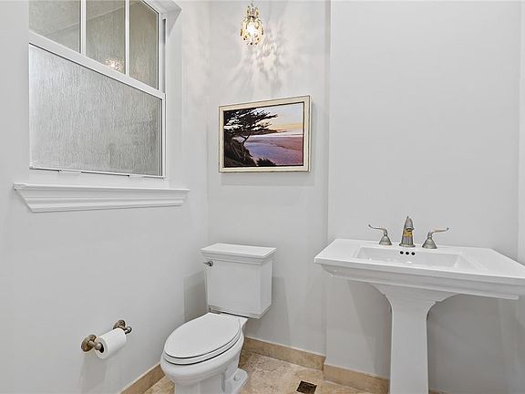 5th image of 2708 NE 15th Street #2708