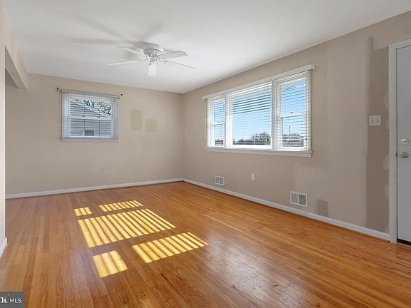 3rd image of 2506 Dean Dr
