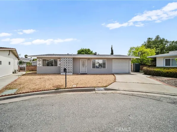 820 S Alessandro St, Hemet, CA 92543