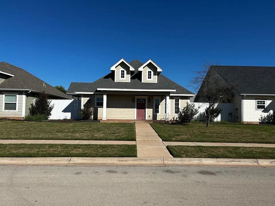 1209 Pinot Dr